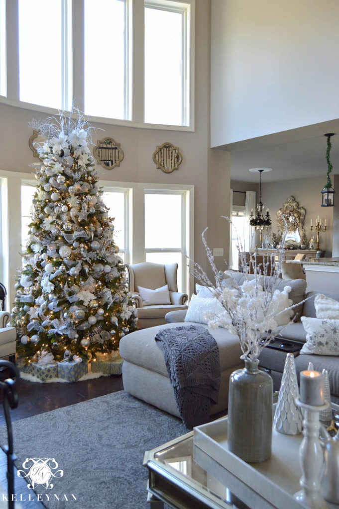 Modern Living Room Decor, Peaceful Christmas Time